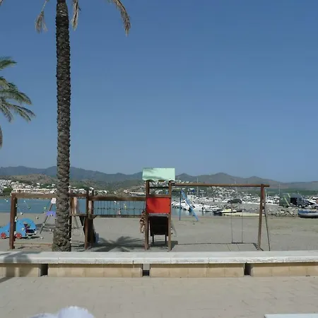 Platja Del Port 아파트
