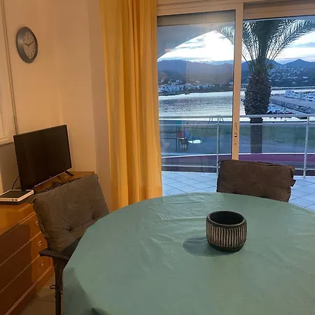 Platja Del Port Apartment Llança