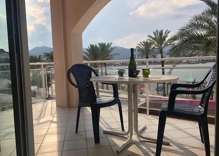 Platja Del Port Apartment Llanca