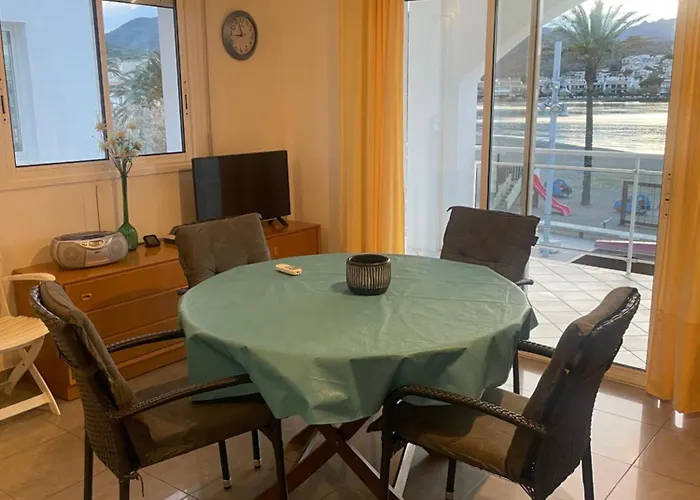 Platja Del Port Apartment *