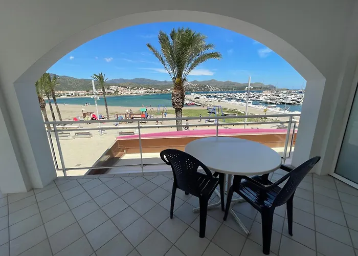 Platja Del Port Apartment Llanca