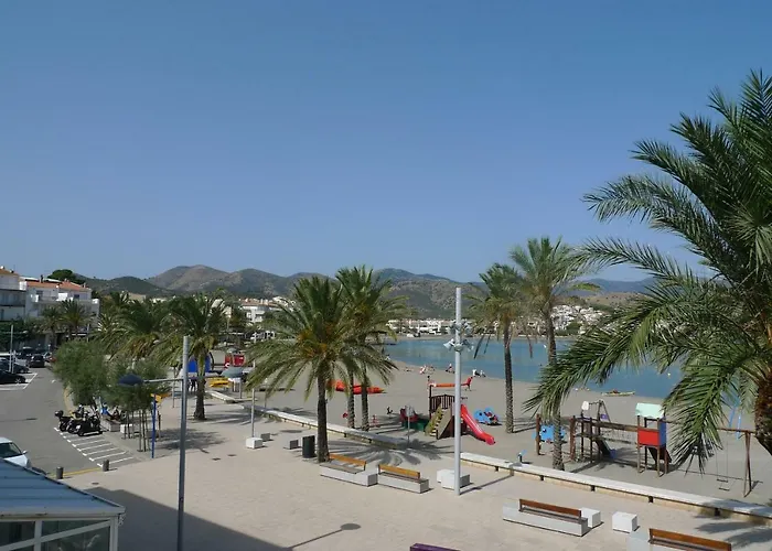 Platja Del Port Apartment